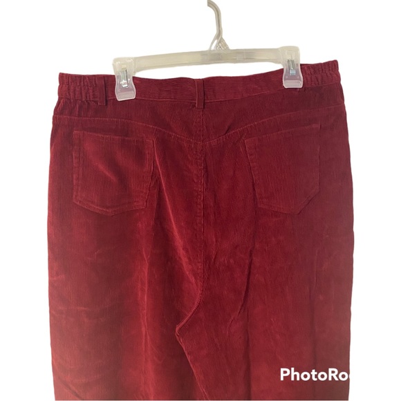 A great pair of red cords   They are more of wine colour in size 18 - Picture 7 of 7